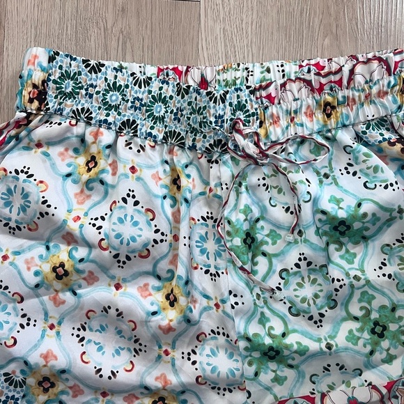 Zara Floral Printed Pull-On Drawstring Satin Shorts Size Large - Picture 7 of 10